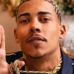 Criminosos invadem casa de MC Poze, levam R$2 milhões em joias e agridem artista