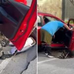 Carro cai em cratera e fica danificado na Ponta Verde, em Maceió