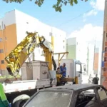 Operação remove sucatas e veículos abandonados das ruas de Maceió