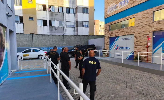 Governo suspende descontos na folha salarial de beneficiários do INSS