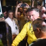 Pós-operatório de Bolsonaro será ‘delicado e prolongado’, e não há previsão de saída da UTI ou alta, diz médico; cirurgia durou 12 horas