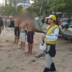 Jovem é flagrada com drogas e dinheiro na orla de Maceió após monitoramento por câmeras