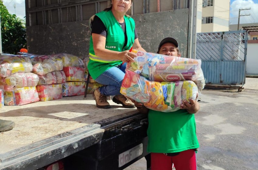 Alurb entrega mais de 100 cestas básicas em Ecopontos da capital