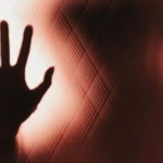 Feminicídios crescem 22% em Alagoas em 2024, apesar de queda geral nas mortes violentas