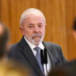 Lula se reúne com ministros no Alvorada e discute reação a sobretaxa de 50% de Trump