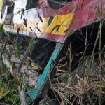 Remoção de ônibus que caiu na Serra da Barriga entra no quinto dia e segue sem conclusão