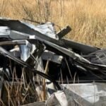 Casal namora na beira de penhasco, carro balança, despenca e ambos morrem