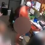 Médico é cassado após ficar nu diante de funcionárias e ejacular em uma delas