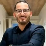 Diretor do SBT é preso após sair de motel com jornalista casada