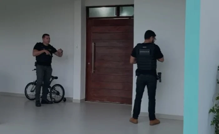 Mulher é presa em Paripueira durante operação contra organização criminosa interestadual