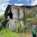 Defesa Civil de Maceió realiza demolição preventiva de casa no Clima Bom para evitar desabamento
