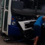 Colisão entre carro e ônibus deixa dois mortos na AL-105, em Porto Calvo