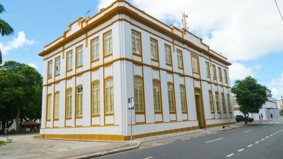 Câmara de Aracaju repudia fala de vereador que chamou orla de Maceió de “favela”