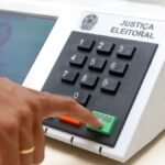 Onze governadores renunciam para disputar eleições de outubro