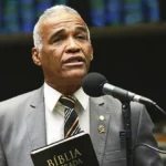 Deputado Pastor Sargento Isidório defende PEC do fim da escala 6×1 e cita mais tempo para “fazer sexo em paz”