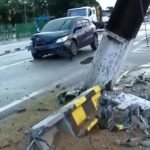 Motorista suspeito de embriaguez derruba poste e causa transtornos na Via Expressa, em Maceió