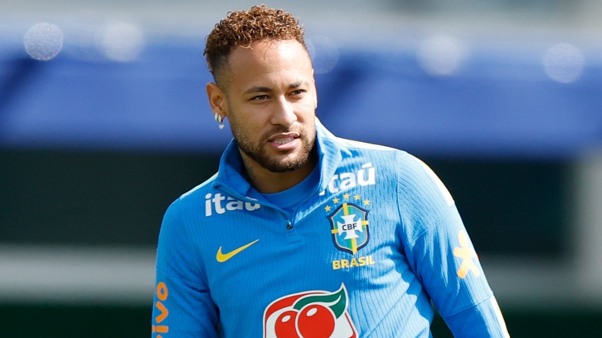 Neymar faz exame decisivo e pode ter presença na estreia do Brasil definida