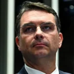 Flávio Bolsonaro anuncia vice da chapa presidencial nesta quarta-feira (5)