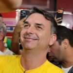 Flávio Bolsonaro declara apoio a JHC: “Meu candidato ao governo de Alagoas é JHC”