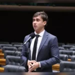 Nikolas Ferreira anuncia pedido ao STF para investigar Alexandre de Moraes e afastar ministro