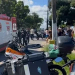 Motociclista fica ferida após colisão com carro e é levada ao HGE em Maceió