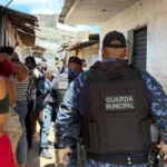 Guarda Municipal aborda 16 pessoas durante operação na Feira do Rato, em Maceió