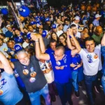 Em Craíbas, JHC recebe apoio do prefeito Teófilo Pereira e reúne multidão