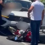 Motociclista fica ferida após colisão e é lançada sobre capô de carro em Arapiraca