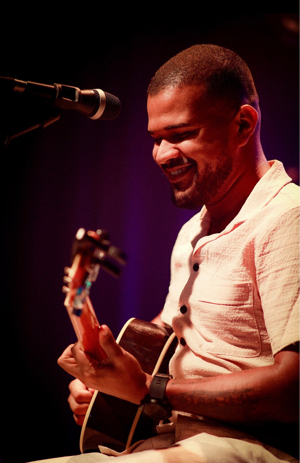 Em fase prolífica, compositor Lucas Cupertino cumpre agenda de shows e saraus em Maceió