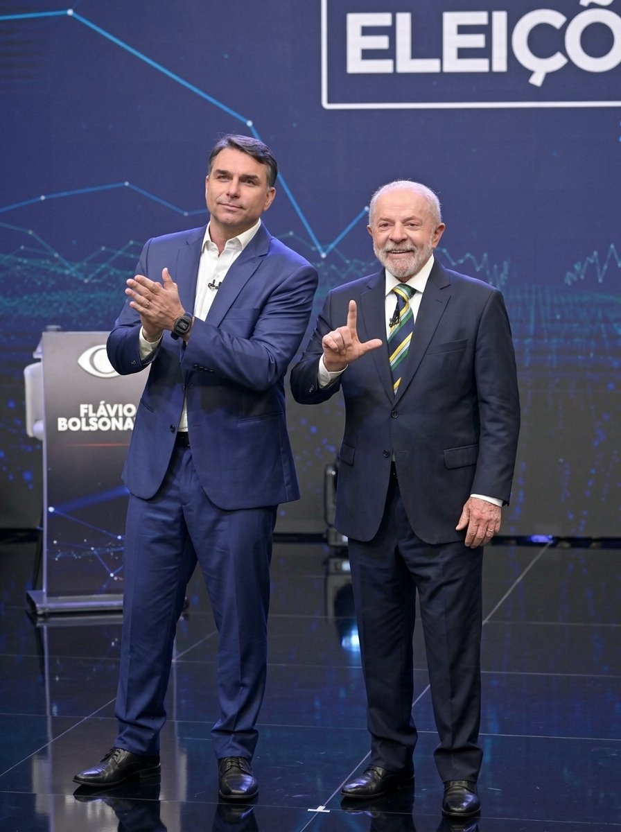 Lula e Flávio Bolsonaro autorizam divulgação de sigilos e aguardam decisão do TSE