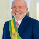 Lula é reeleito presidente após virada sobre Flávio Bolsonaro no segundo turno